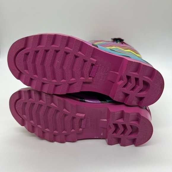 CORKY’S WOMENS COLORFUL CHEVRON PATTERN TALL RAINBOOTS SIZE 6 - Picture 7 of 13